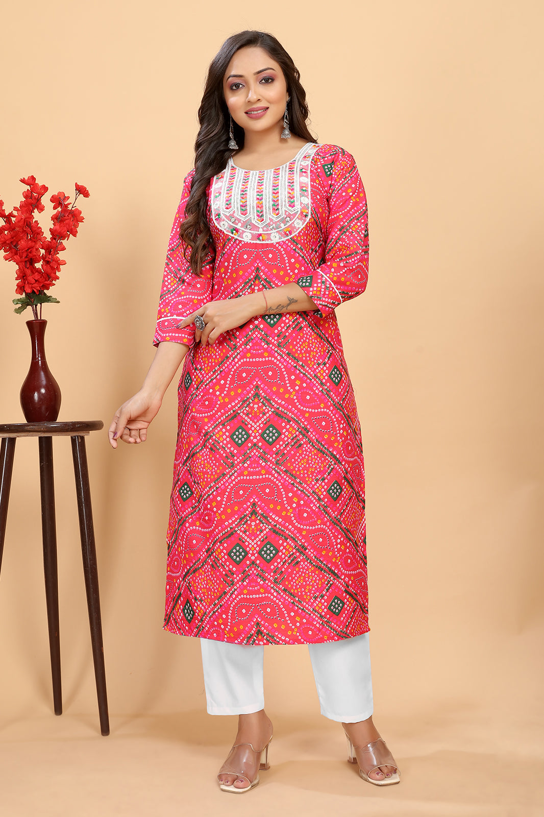 Bandhani Printed Viscose Kurta with White Pant